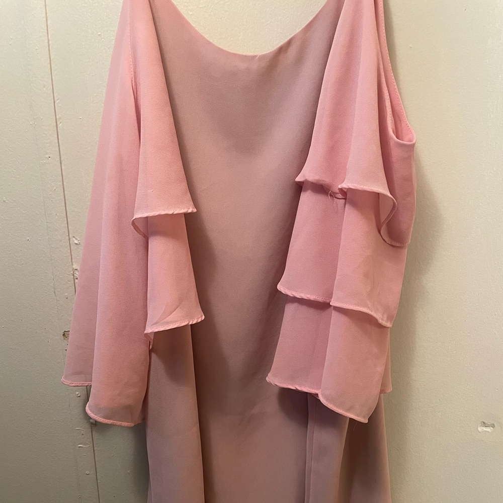 Cute dress with spaghetti straps and mid arm sleeve
